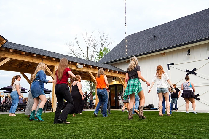 line-dancing-at-skyland-ranch